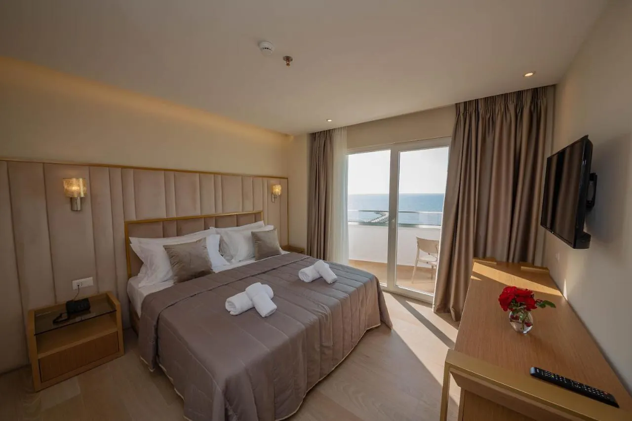 Merar Hotel Golem   Golem (Tirana)
