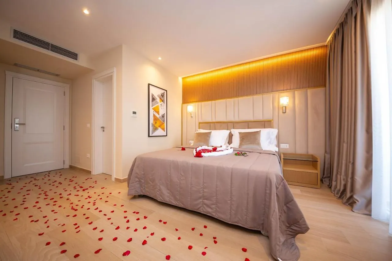 Merar Hotel Golem  Albania