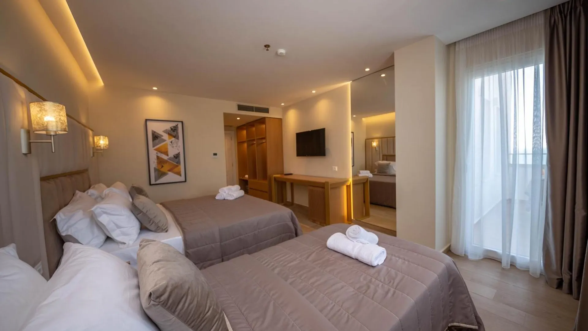 Merar Hotel Golem
