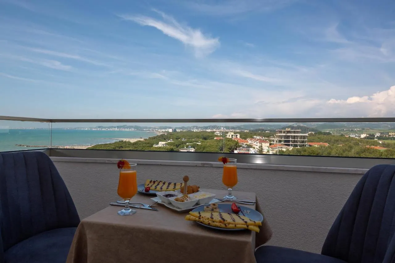 Merar Hotel Golem  Albanien