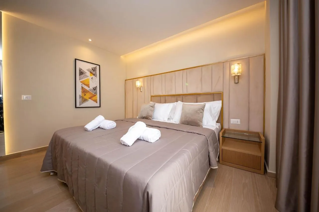 ****  Merar Hotel Golem  Albanien