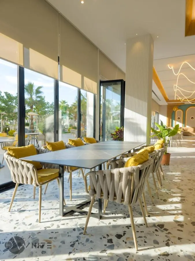 Merar Hotel Golem