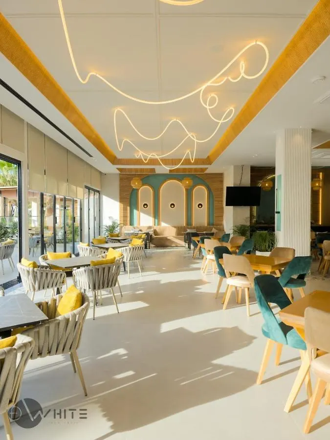 Merar Hotel Golem